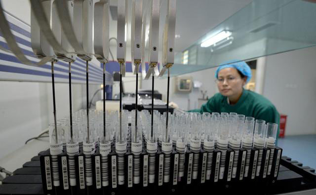 电解质用什么管子抽血辟谣：医院抽了好几次血，都抽成贫血了？医生：抽血很必要！_https://www.jmylbn.com_新闻资讯_第2张