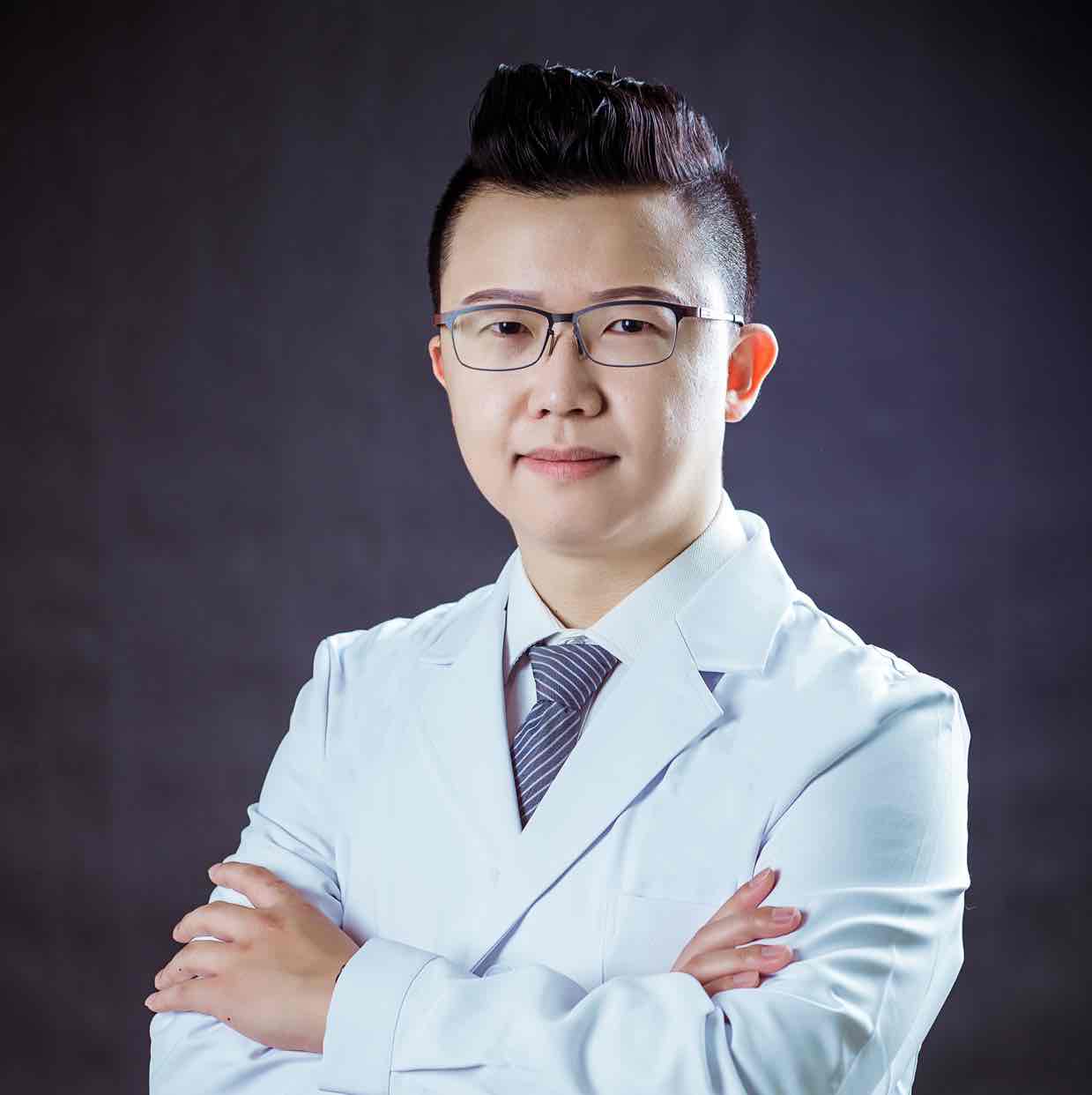 誰發明了牙刷,是中國人嗎?_陈宇亮_住院医师_爱问健康