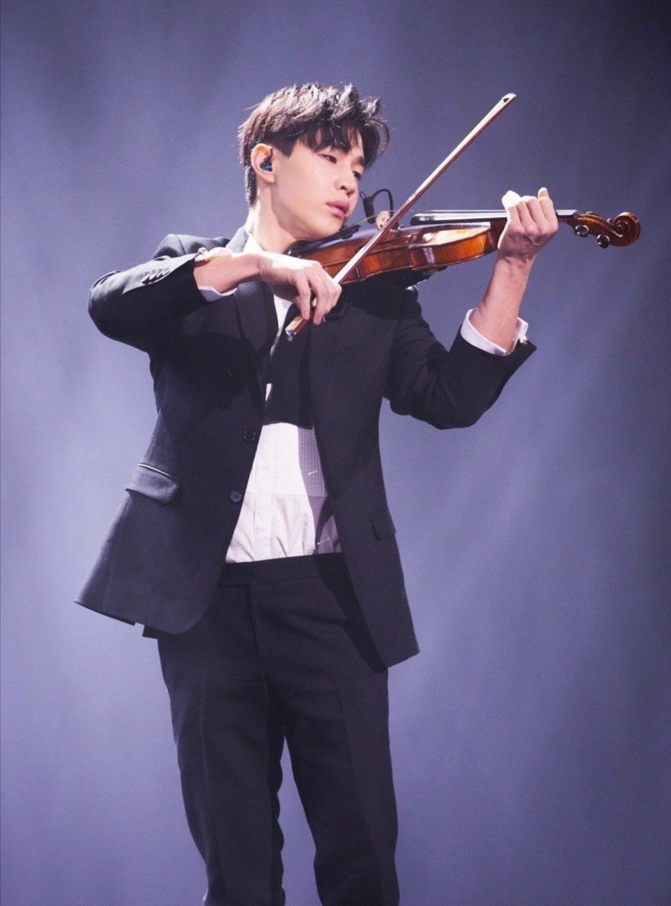 盘点娱乐圈拔智齿的明星!