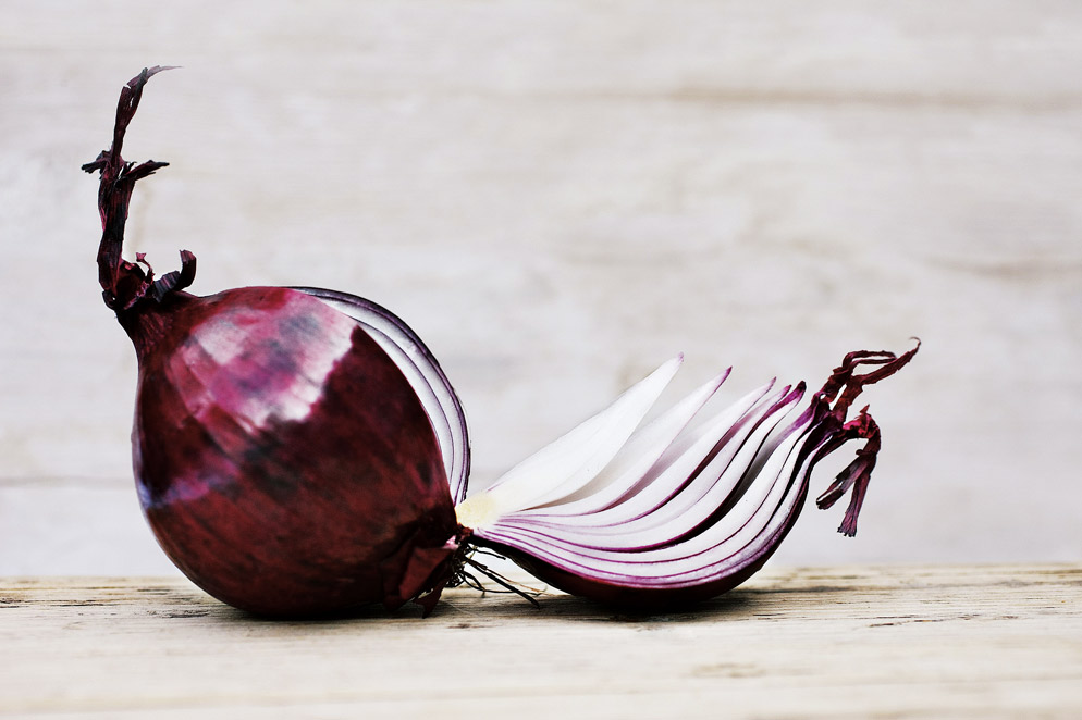 洋葱是血管清道夫坚持吃不易出现三种疾病但两类人却并不适合