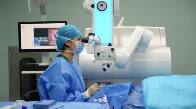 深圳近视手术医院医生推荐｜深圳普瑞星耀眼科屈光团队介绍